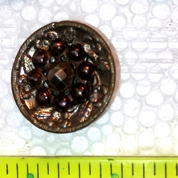 Lot of 13 vintage metal buttons - Picture 2 of 4